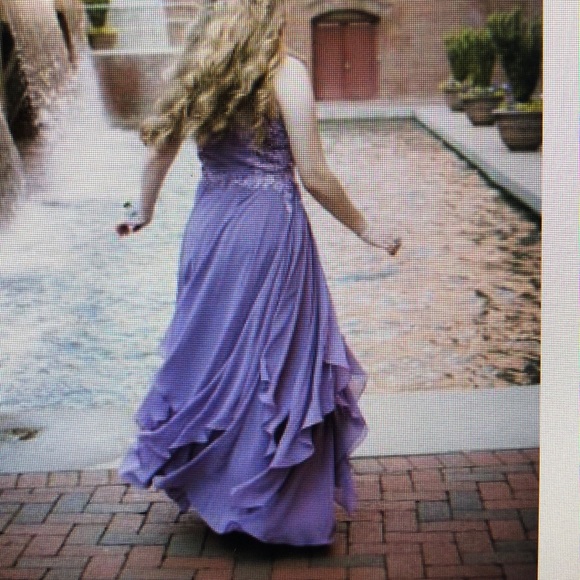 Prom dress/evening gown - Picture 2 of 4